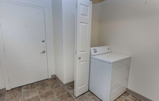 2 beds, 1 bath, 970 sqft, $1,495, Unit 14