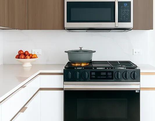 2 beds, 2 baths, $6,900, Unit 26A