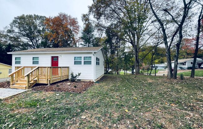 Newly Remodeled 2-Bedroom Home in West Asheville (Lawn Maintenance Included)