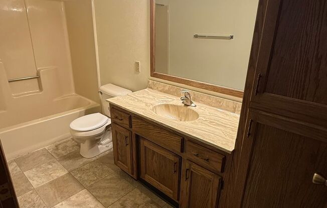 2 beds, 2 baths, 1,034 sqft, $1,249, Unit 1901-042