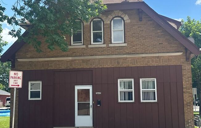 3643-43A W Mitchell St