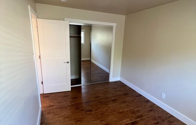 2 beds, 1 bath, $2,550, Unit 16