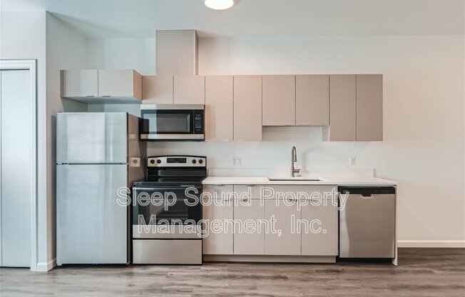2171 N ROSA PARKS WAY