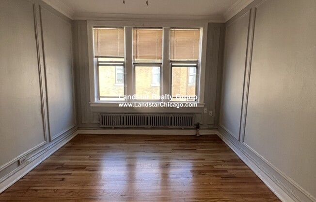 1371 W Estes Ave