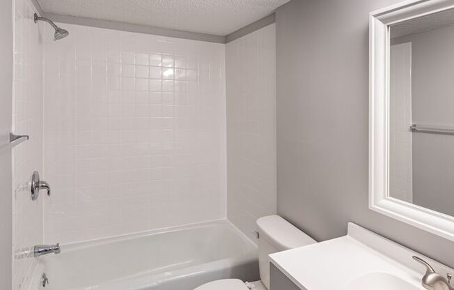 3 beds, 2 baths, 1,350 sqft, $1,455, Unit 201