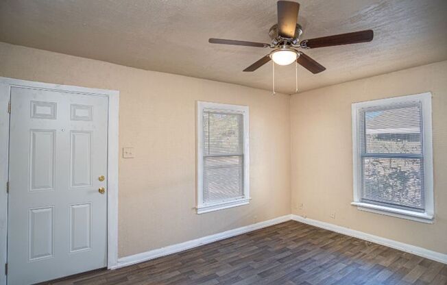 Great Amazing Home So Close to Downtown