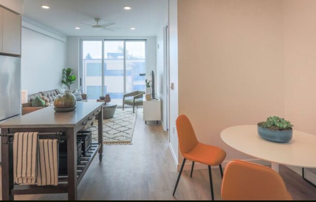 1 bed, 1 bath, 645 sqft, $1,750, Unit 208