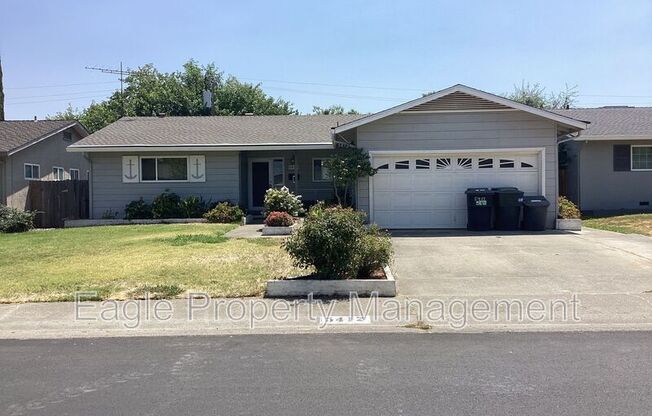 3 beds, 2 baths, 1,272 sqft, $2,400