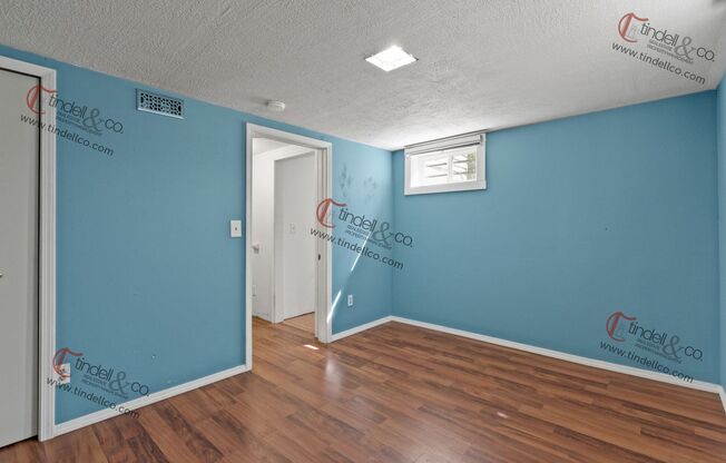 2 beds, 1 bath, $2,495