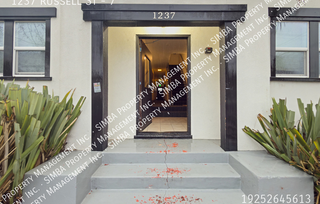 1237 RUSSELL ST