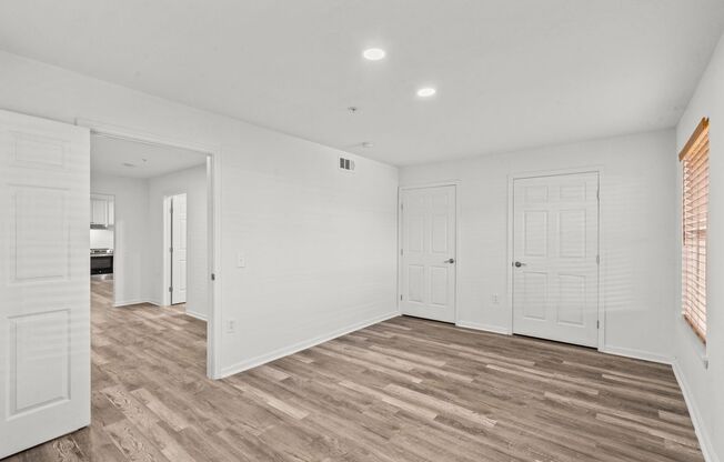 1 bed, 1 bath, 595 sqft, $1,350, Unit #161