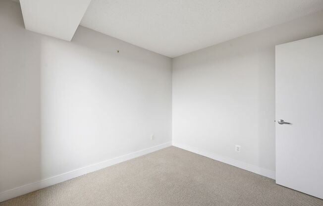 2 beds, 1 bath, $2,750, Unit # #S 1019