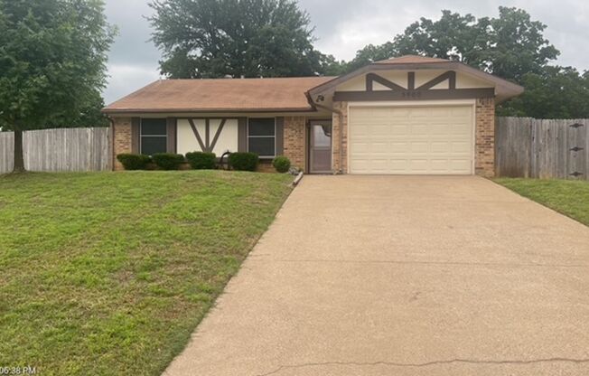 3900 Glen Knoll Court Arlington, TX 76016