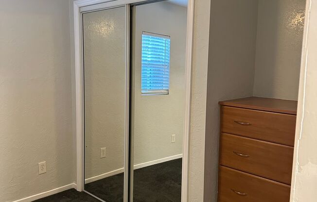 1 bed, 1 bath, $1,200