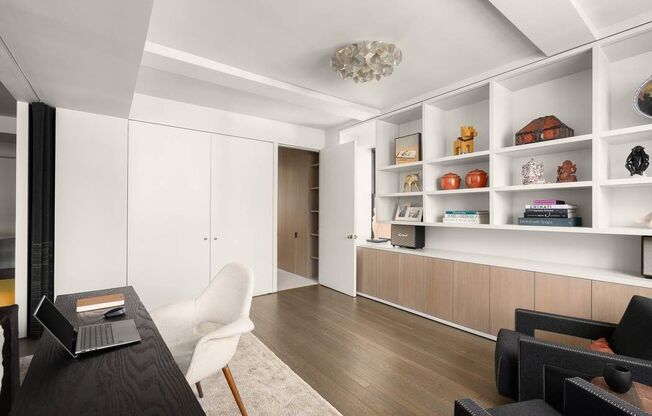 140 E 28 ST