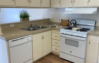 1 bed, 1 bath, 576 sqft, $2,395, Unit 31B