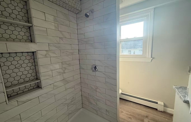 27 29 NORMANDY AVE