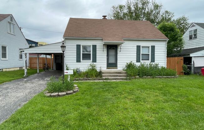 4BR/2BA House close to Grandview