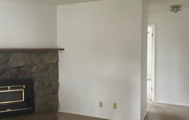 2 Bedroom 2 Bath Condo with Deck and Fireplace