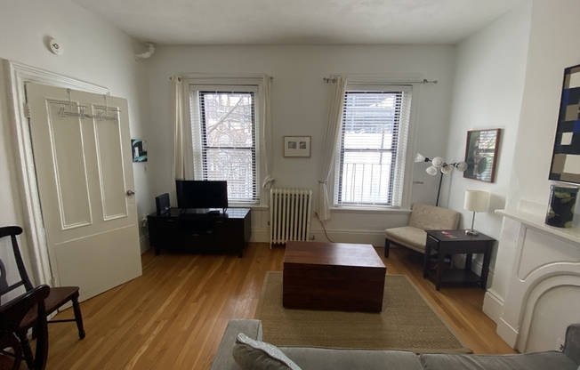 1 bed, 1 bath, 600 sqft, $2,595, Unit 6