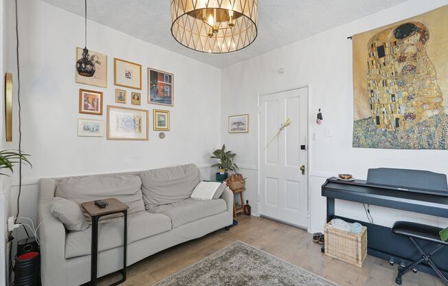 1 bed, 1 bath, $1,200, Unit 730-04