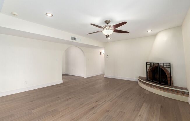 Beautiful 4 bed 2 bath in the heart of North Scottsdale!