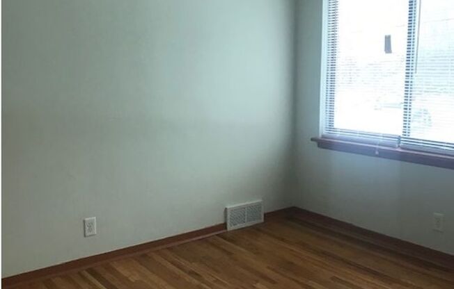 2 beds, 1 bath, 1,377 sqft, $1,625, Unit TH24
