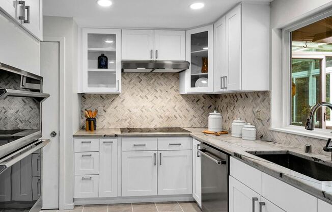 Connection, Comfort, and Calm all in the heart of Lake Forest