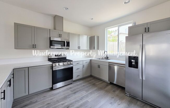 Well maintained 3 story townhome in CK school district