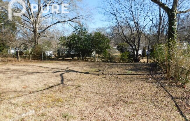 1/2 off a month's rent with fully executed, paid lease!