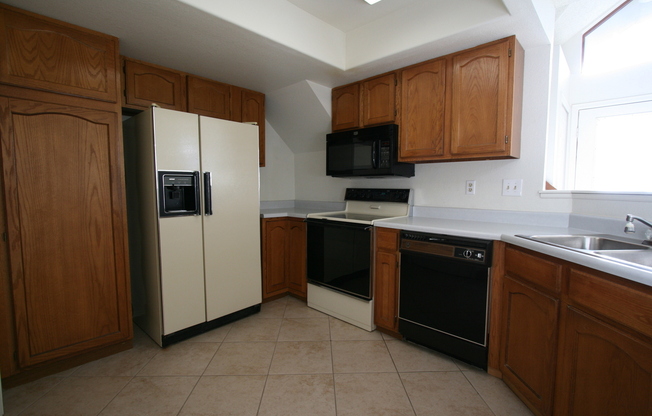 2 beds, 2 baths, $1,895