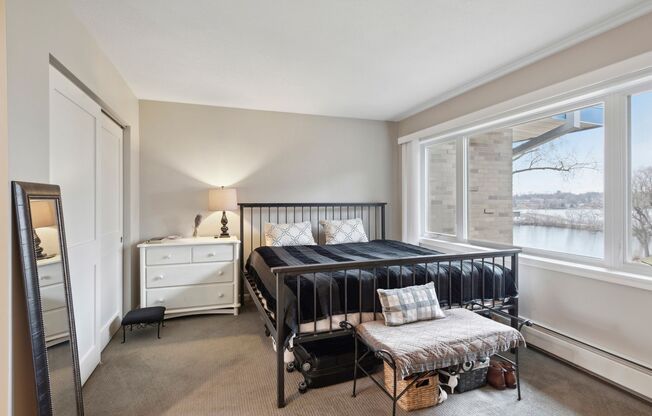 Studio, 1 bath, 480 sqft, $1,325, Unit 201
