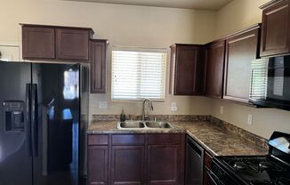 3 beds, 2 baths, $1,650