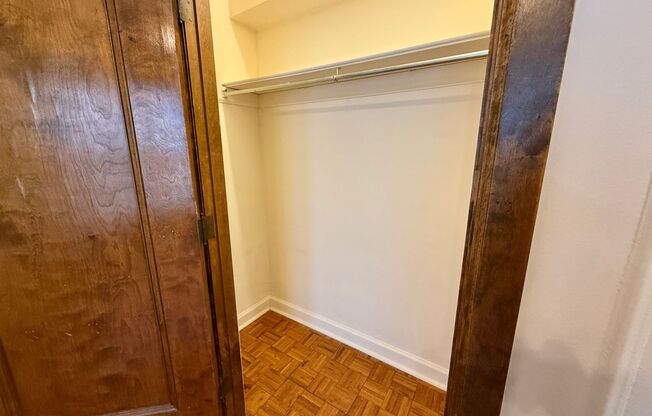 Studio, 1 bath, 300 sqft, $1,295, Unit 530-213