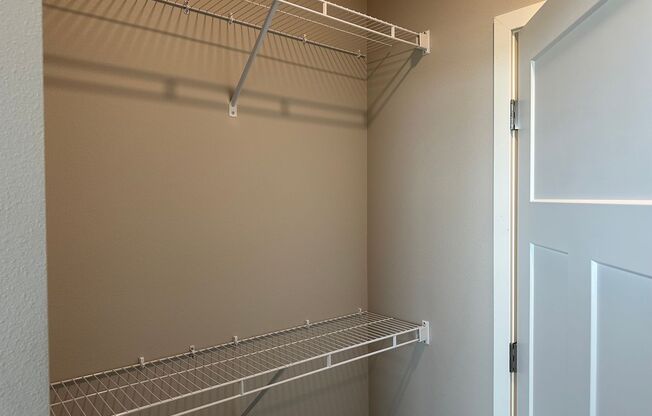 2 beds, 2 baths, 1,070 sqft, $1,495, Unit 204