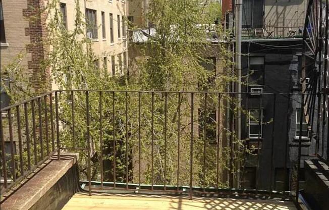 53 W 94 ST