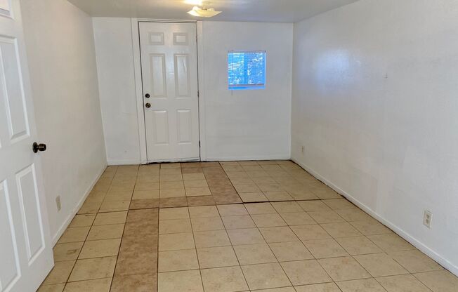 4 beds, 1 bath, $1,675