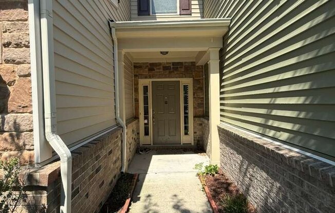 530 WHITWORTH LN