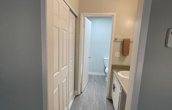 Studio, 1 bath, 366 sqft, $1,225