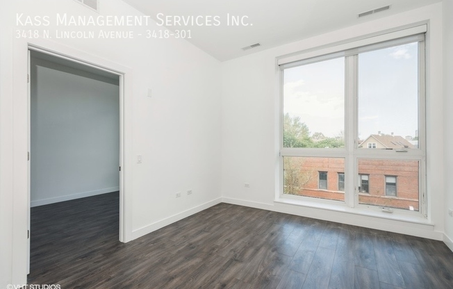 3418 N. Lincoln Avenue