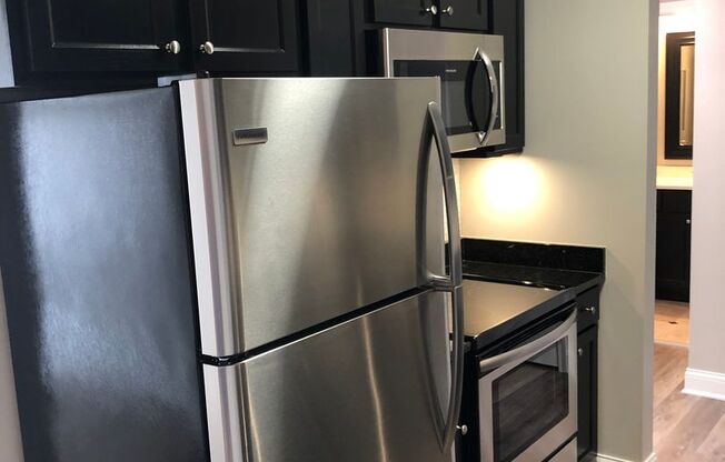 1 bed, 1 bath, 655 sqft, $1,700