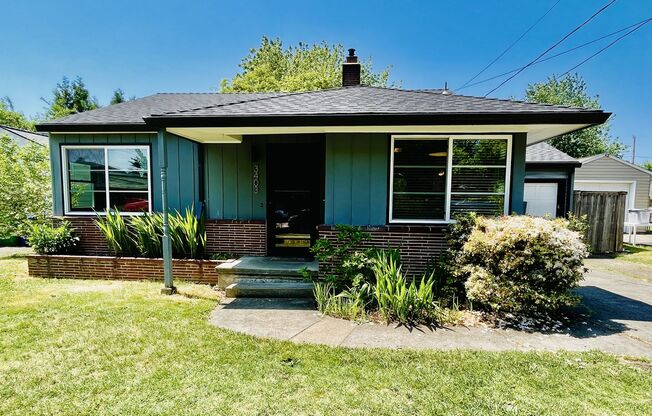2-Bedroom House in South Tabor with Fenced Yard & Garage