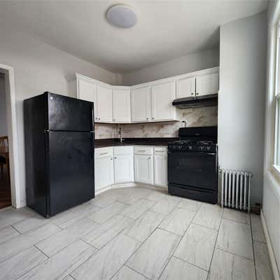 89 21 172 ST