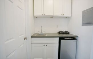 Studio, 1 bath, 375 sqft, $1,299, Unit 16