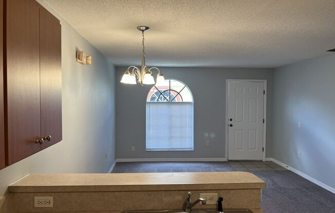 2 beds, 2 baths, $1,300