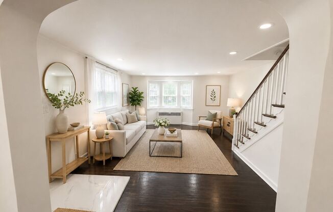 Beautiful Renovated 3BR Twin in Castor Gardens Neighborhood
