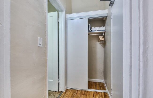 Studio, 1 bath, 150 sqft, $1,245, Unit # 100
