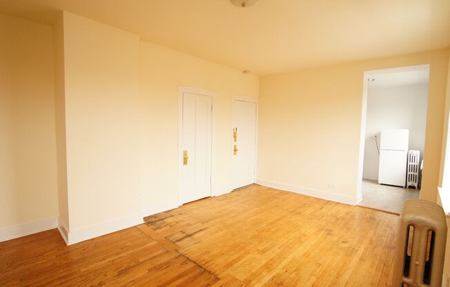 2 beds, 1 bath, 720 sqft, $1,795, Unit 1534-1G