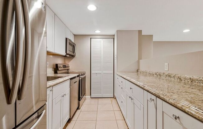122 THOMAS ST NW