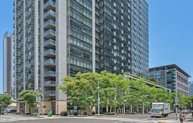 1 bed, 1 bath, 860 sqft, $3,000, Unit 914